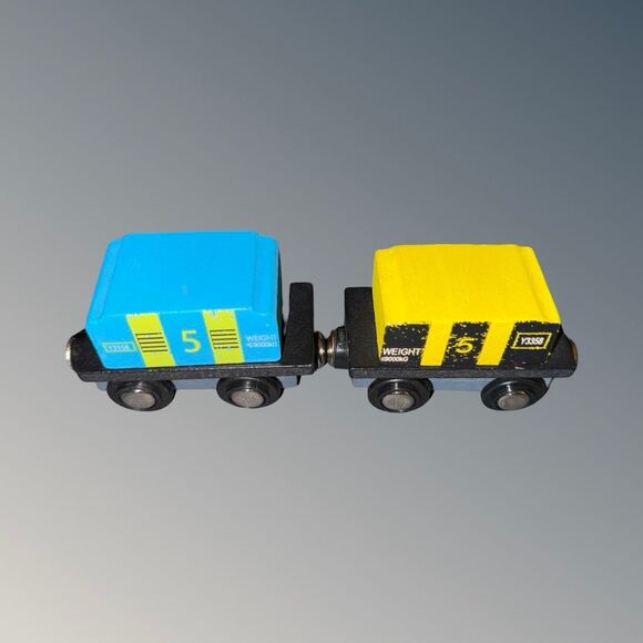 Set of 8 Magnetic Wooden Railway Trains Engines & Cars A25 - Picture 11 of 16